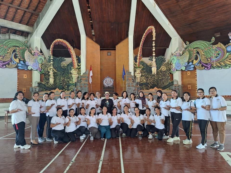 KEGIATAN DHARMA WANITA STEMSI