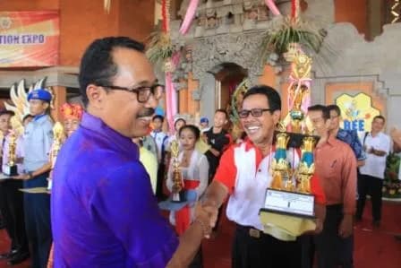 KILAS BALIK AKTIVITAS PENDIDIKAN 2015-2016