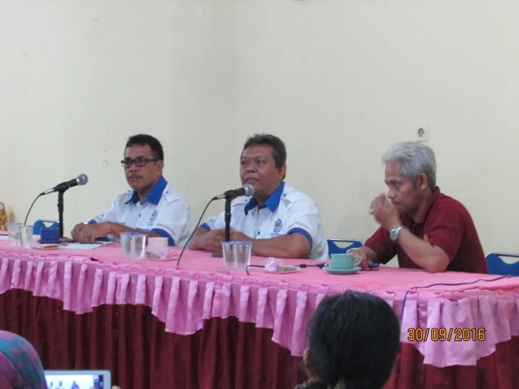 STUDI BANDING SMKN I GEROKGAK DI SMKN 3 SINGARAJA