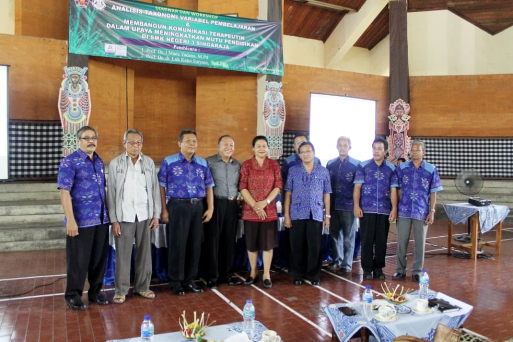 DUA HARI BERSAMA PROFESOR DAN PSIKOLOG TERNAMA DI BALI
