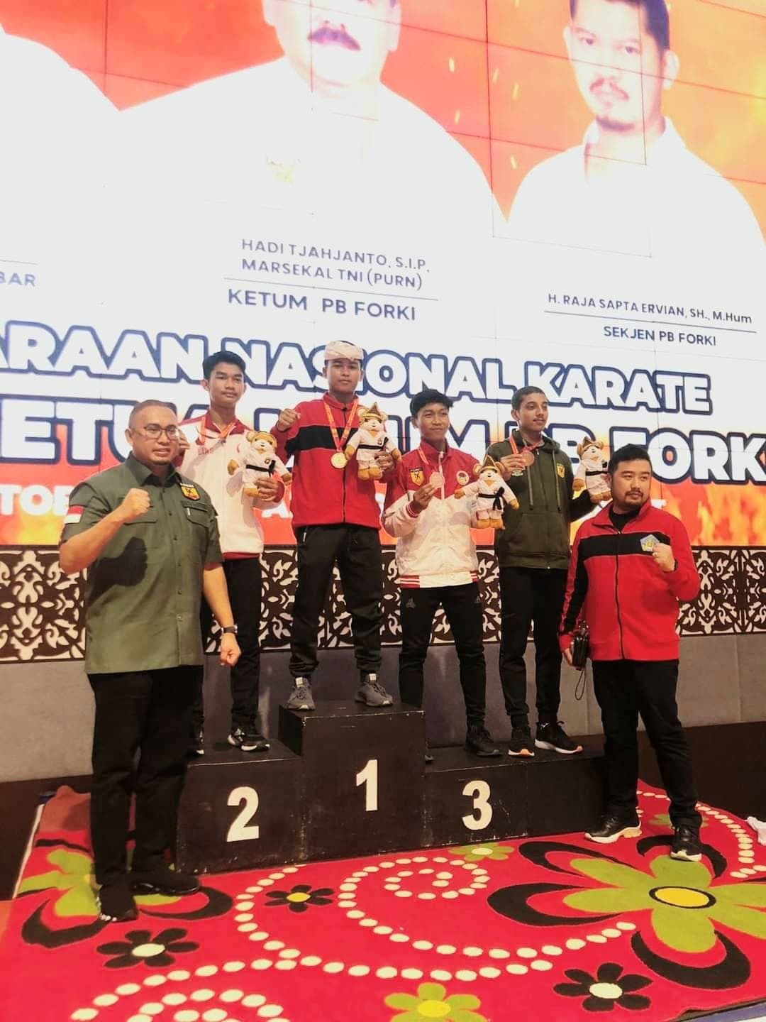 SISWA BERPRESTASI DI DUNIA KARATE