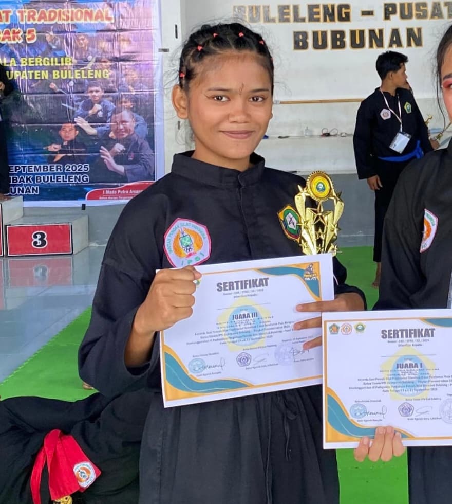 Juara III Seni Tunggal Putri Pencak Silat 
