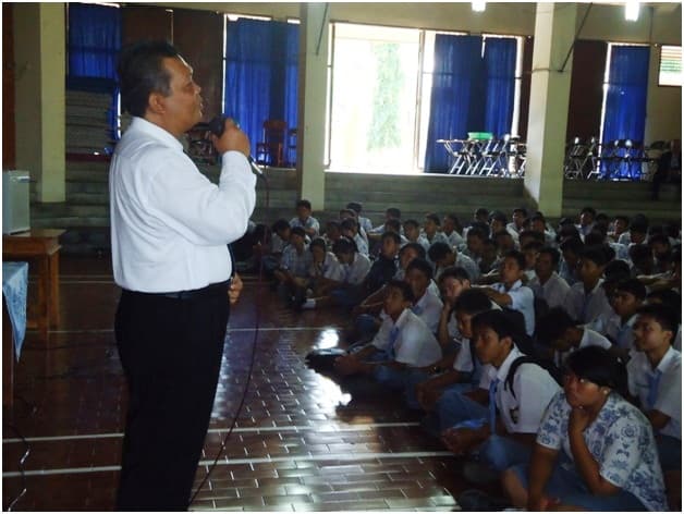  REORIENTASI SISWA KELAS XI SMK NEGERI 3 SINGARAJA TAHUN PELAJARAN 2012-2013