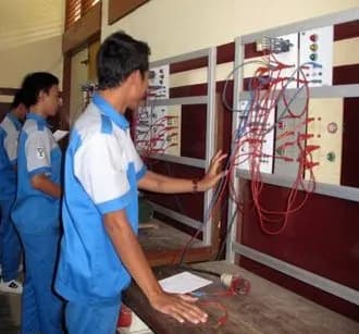 Scholarships for Professional Electrician Training
