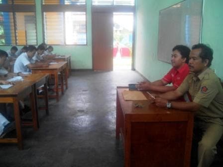 47 SISWA KLAS XII DAN ALUMNI TAV MENGIKUTI TEST REKRUTMENT YANG DISELENGGARAKAN OLEH POLYTRON